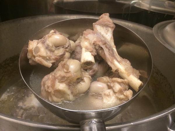 ラムげんこつ